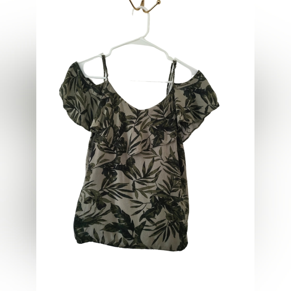 Old Navy Olive green Monstera Leaf print Off shoulder Top. Size S